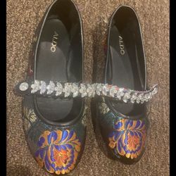 EUC Like NEW! ALDO Girls Size 6 Dress Shoes Flats Slip on Multicolor Rhinestone