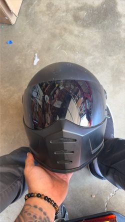 Large motorcycle helmet