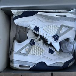 Nike Jordan 4 Midnight Navy Blue