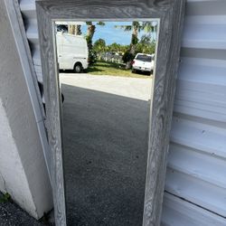 65” Sheffield Home Large Leaner Bedroom Full Body Vanity Mirror! Excellent condition! 65x31x2in