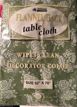 Avacado & White 52x70” Decorator Tablecloth - New!