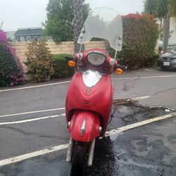 2011 Roman 150 Scooter