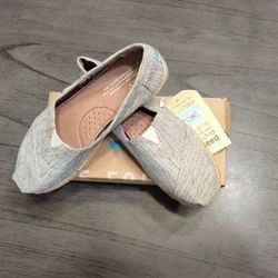 Toms, Size 7
