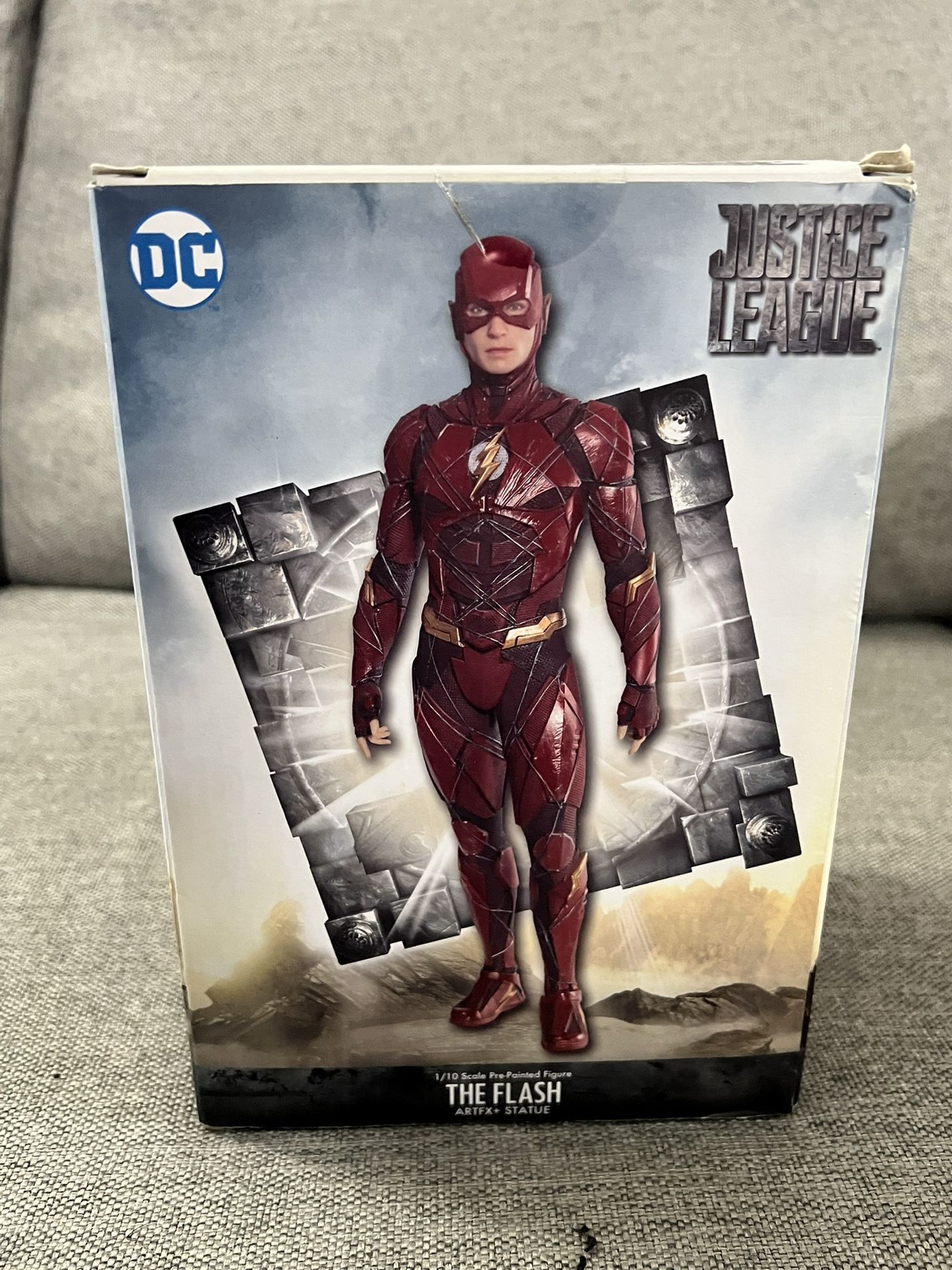 Justice League The Flash Statue