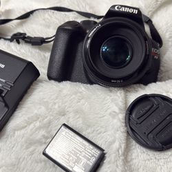 Canon Rebel T5 With 50mm Lens 