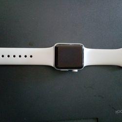 Apple Watch Series 3 (GPS) 38MM Aluminum Case