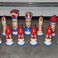 Vintage Ceramic Duncan Mold Hand Painted Medieval Chess Set Red & Blue