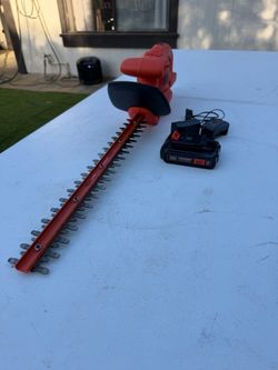 Black deker 20v 18” hedge trimmer kit