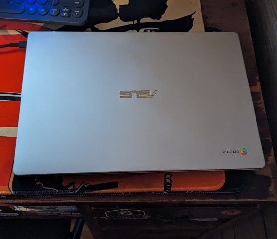 Asus Chromebook