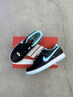 Deadstock Nike Dunk Low SE Barbershop Black