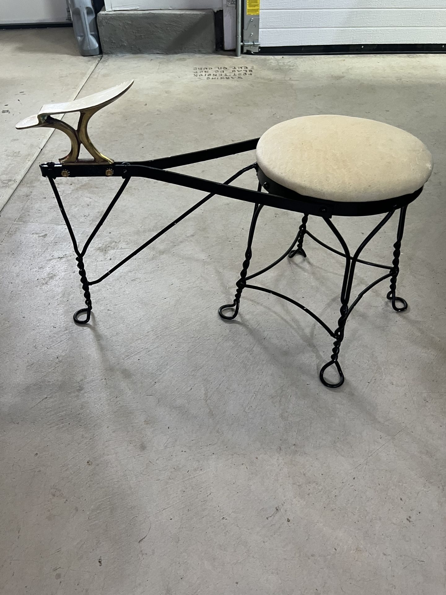 VTG.Primitive Twisted Metal Wire Wood Shoe Shine Stool Bench Wood & Cloth Seat