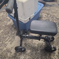 Knee wheelchair