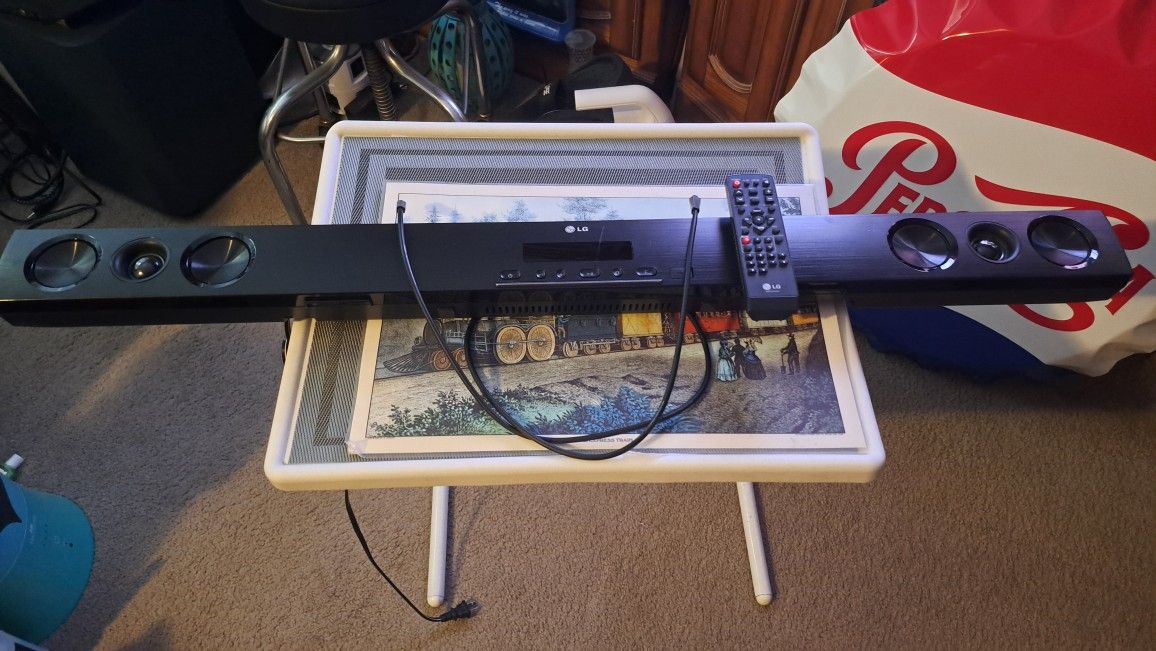 L.G SOUND BAR WITH BLUETOOTH