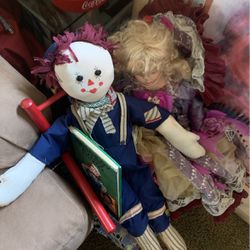 20$ Deal Rockin Chair Raggedy Andy Victorian Doll And Raggedy Andy Book