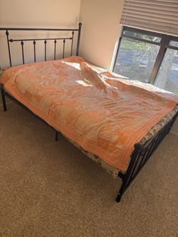 Black Metal Bed Frame Full/Queen with tempur pedic mattress