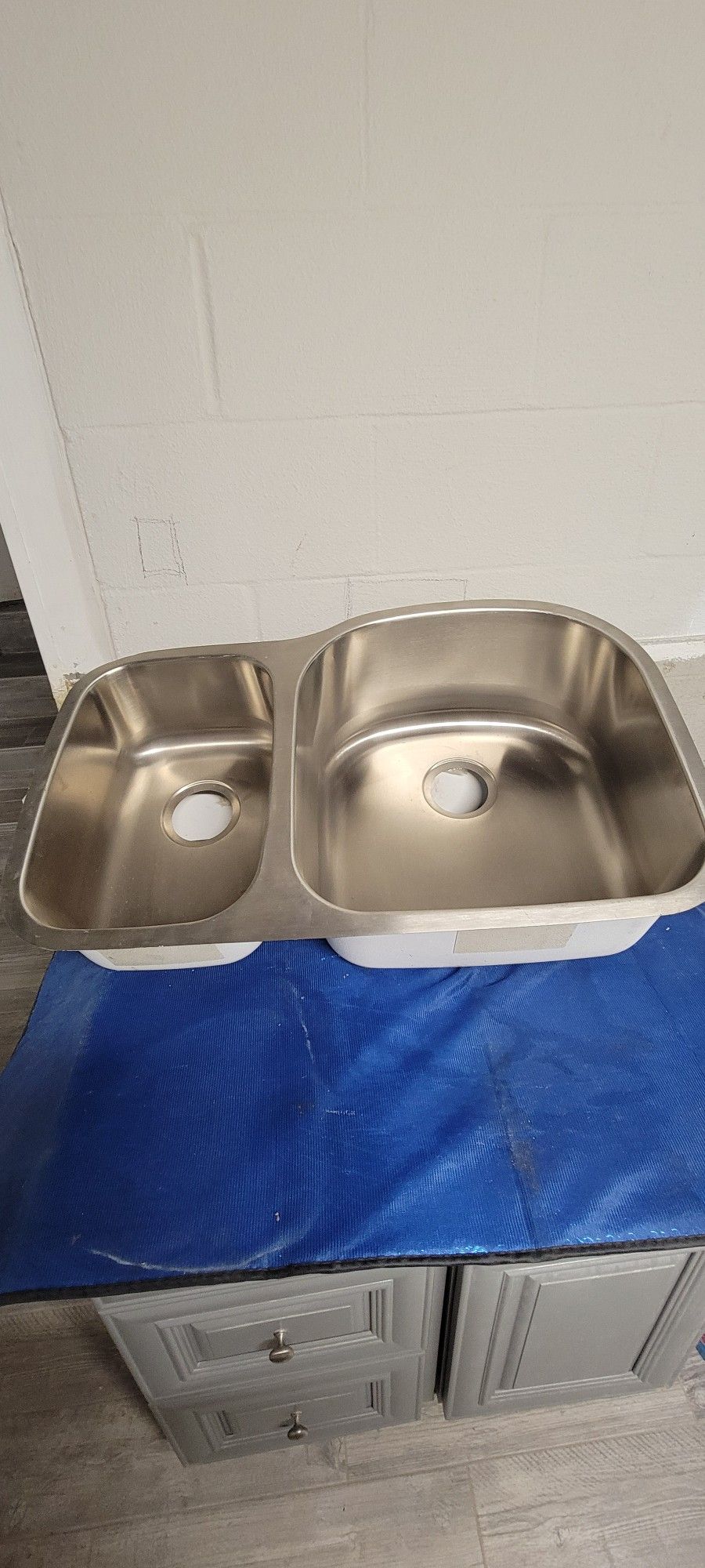 Kitchen Sink Undermount