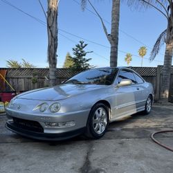2000 Acura Integra