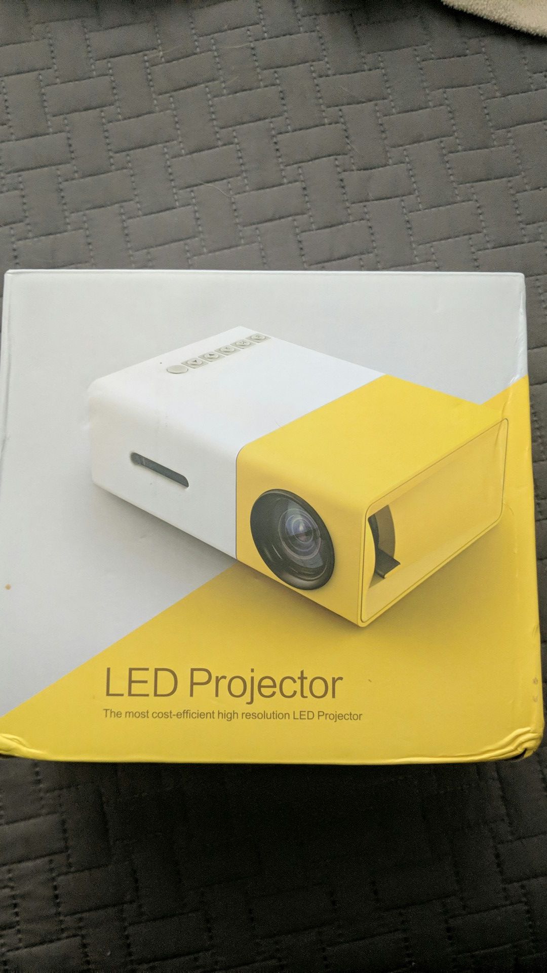 LED projector brand new never used