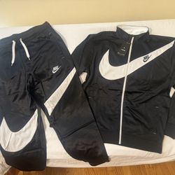 Nike Track Suit … New Style .. X-Large 