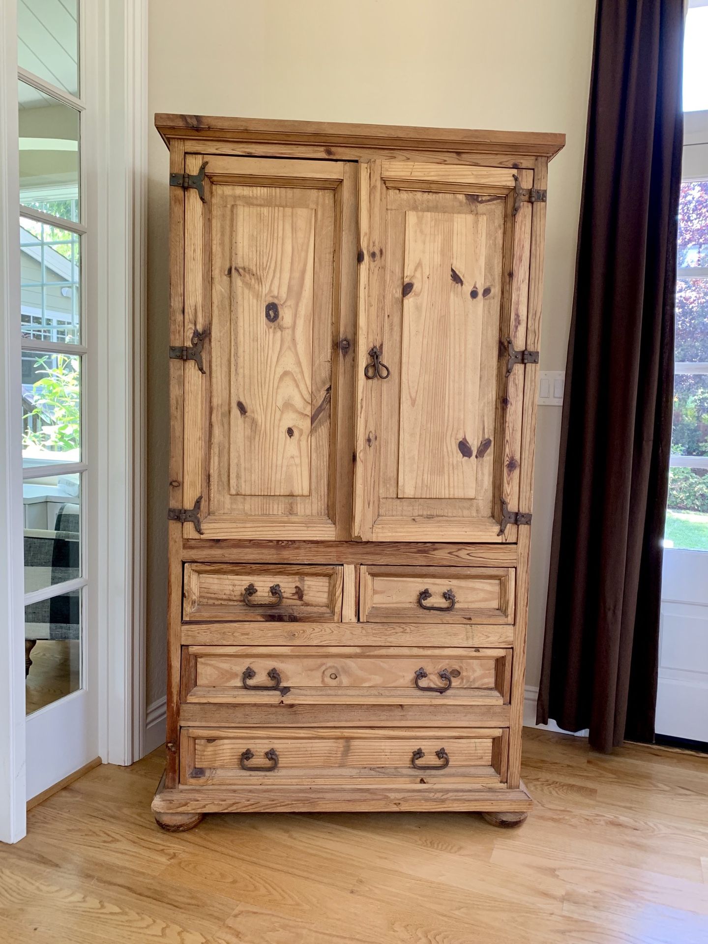 Light Oak Hutch for Sale in Pleasant Hill, CA OfferUp