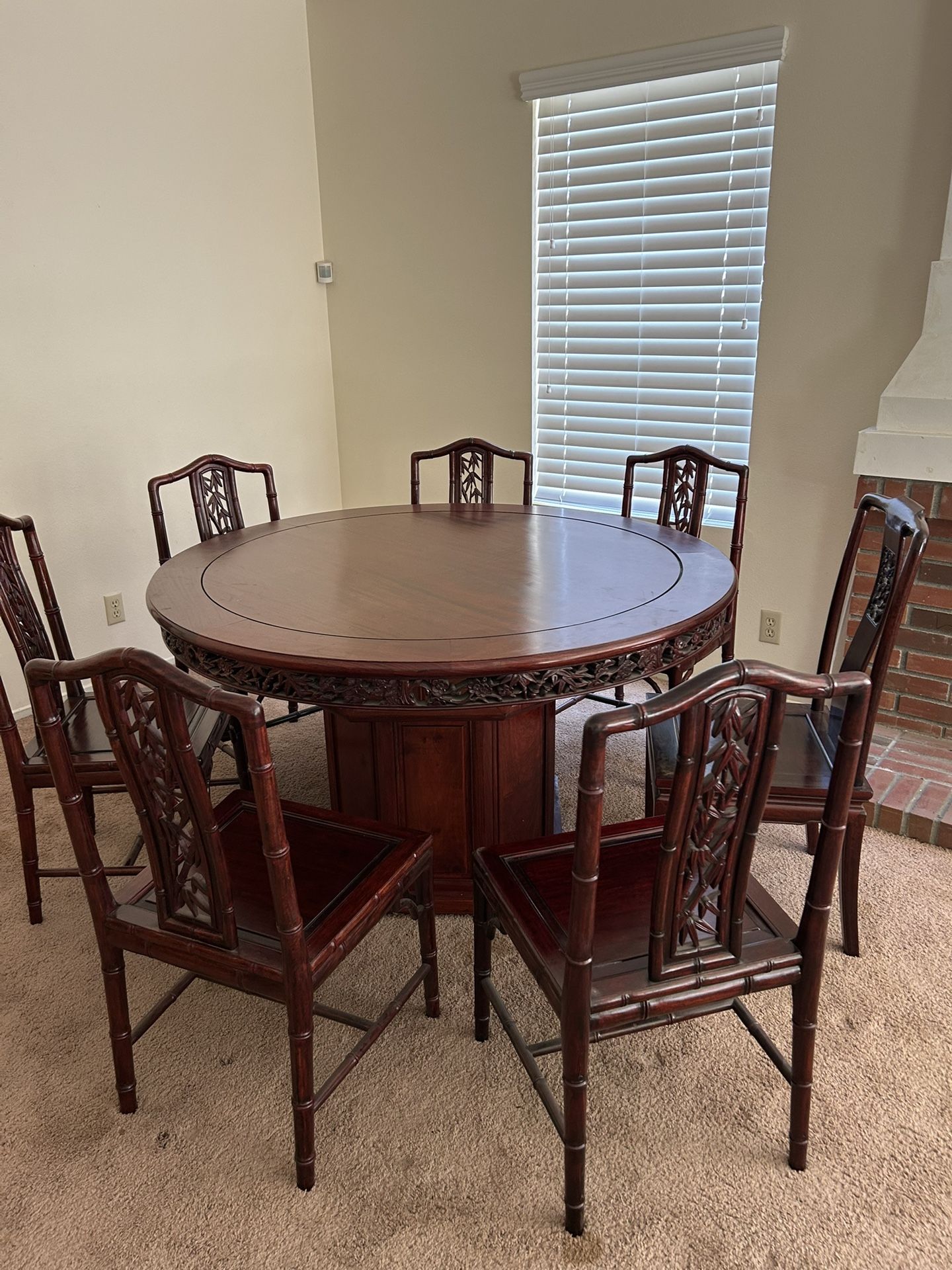Rosewood Table And 6 Chairs.