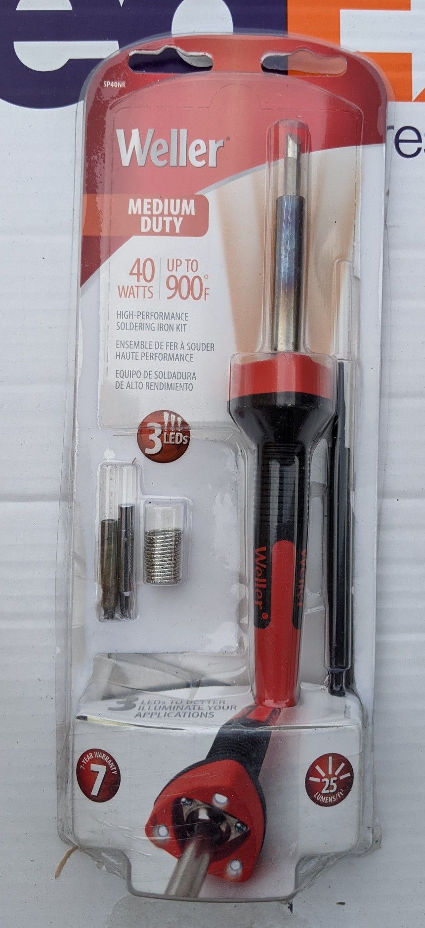 Weller SP40NKUS Soldering Iron Kit – 40W, 5 Pieces, LED Light For Precision Work