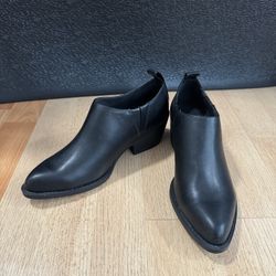 NEW H&M Black Ankle Boot, Women US 7/ EUR 38