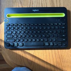 Bluetooth Multi-Device Keyboard 