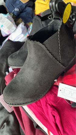 Black ankle boots size 1 (new)