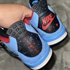 Jordan 4 Travis Scott