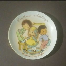 1984 Mother's Day Plate Avon Love Comes In All Sizes Children Small Vintage Collectible Gift Holiday Mom 
