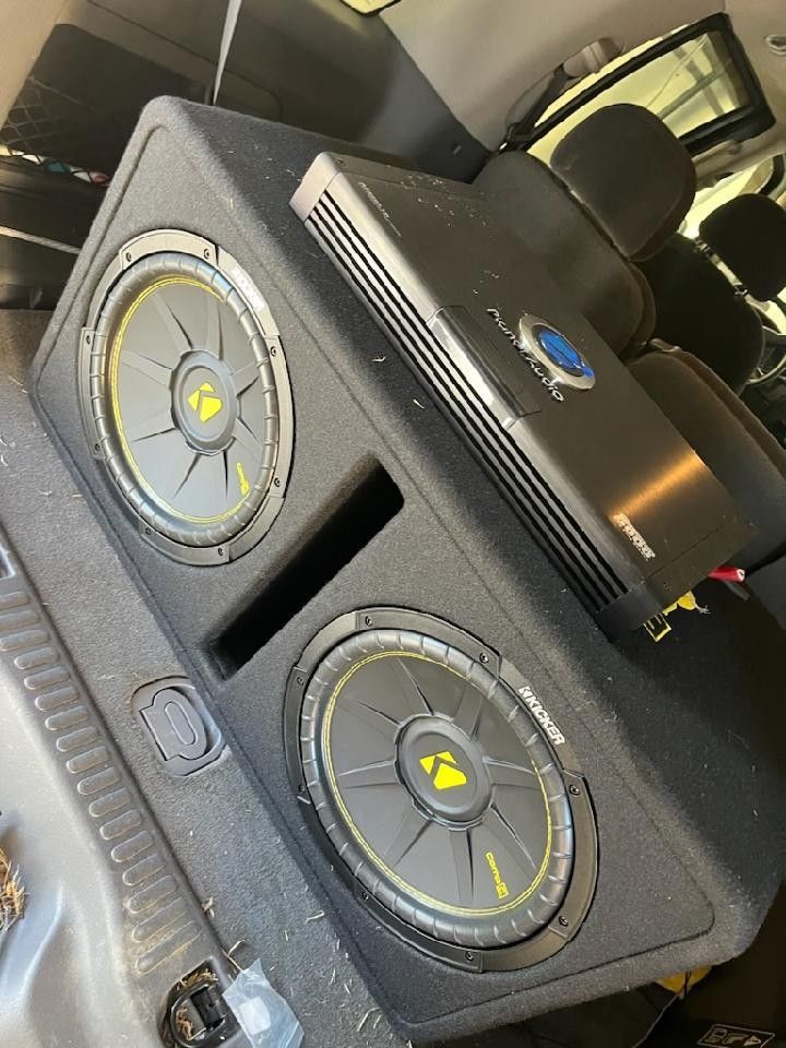 Kicker Subs And Amp