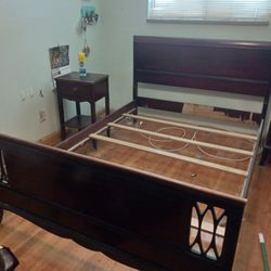 5-Piece Sz FULL Antique Wooden Bed Set