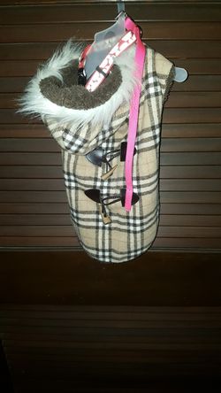 Cute Doggie sweater & pink & red lease-small/med up to 30 pounds