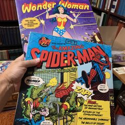 Vinyls Spiderman Wonder Woman 