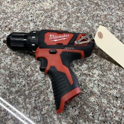 Milwaukee 12v 3/8” Drill/driver 