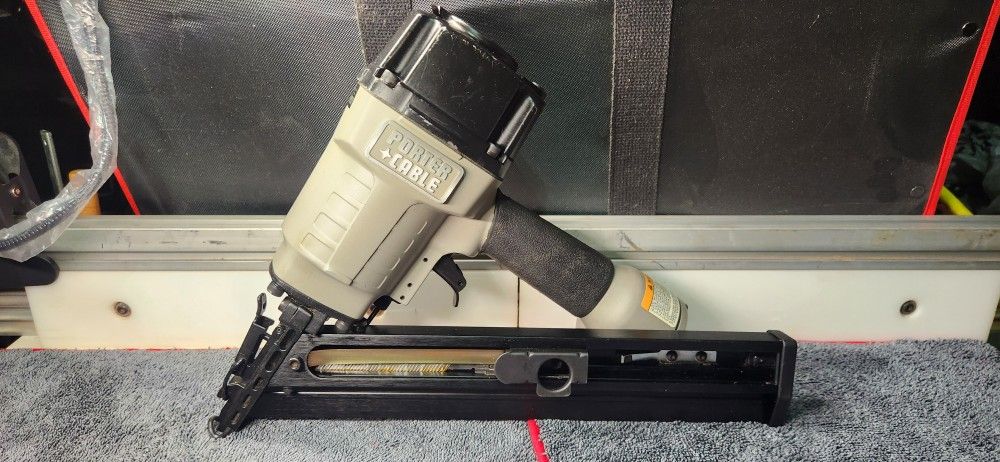 Porter Cable 15 Gauge Angled Finish Nailer, 1" - 2-1/2" With Hard Case