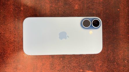 Apple iPhone 17 purple