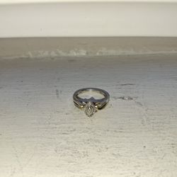 925 Silver Ring With Gold Accents Diamonds