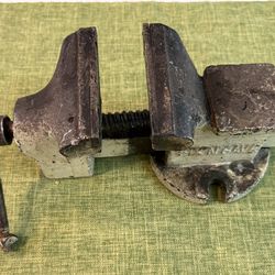 Small Vintage Fix N'Save Vise