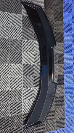 Camaro 2016+ Wicker bill rear spoiler gloss black