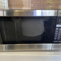 Panasonic 1200W countertop microwave