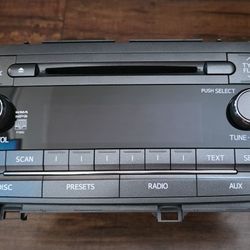 Toyota Sienna Le OEM Radio