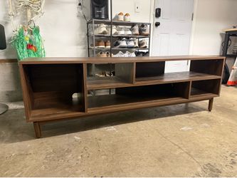 Entertainment stand