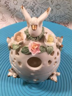 CERAMIC EGG VOTIVE CANDLE HOLDER