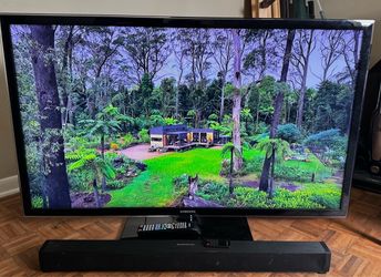 Samsung 55" TV (UN55D6005) + Monster Soundbar - Bundle or Separate