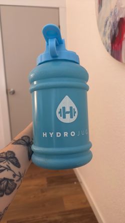 Plastic Hydrojug w Straw