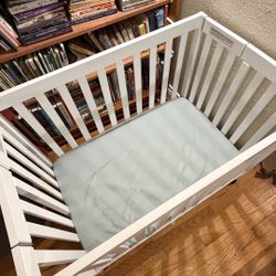 Folding Portable Mini Crib On Wheels 