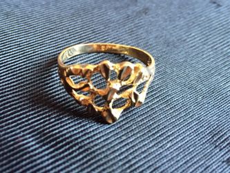 14k solid gold fancy ring size :9 1/2