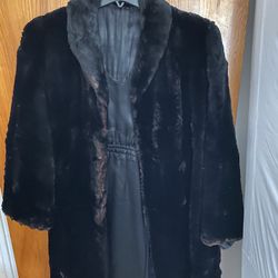 Women’s Vintage black fur Coat